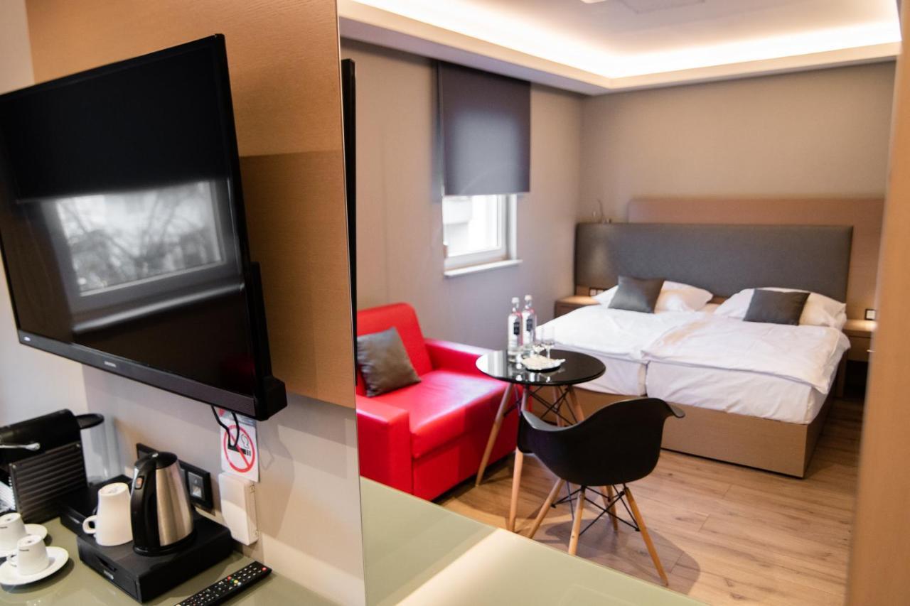 Zum Gruenen Baum Hotel Frankfurt Airport Kelsterbach Luaran gambar