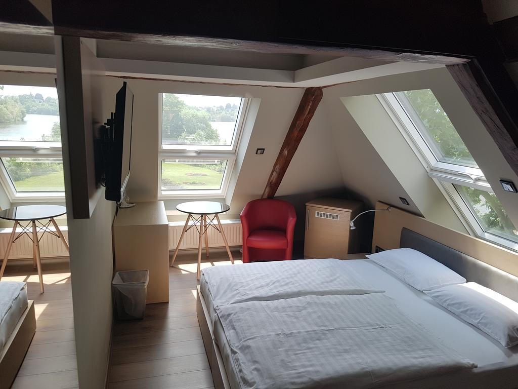 Zum Gruenen Baum Hotel Frankfurt Airport Kelsterbach Luaran gambar
